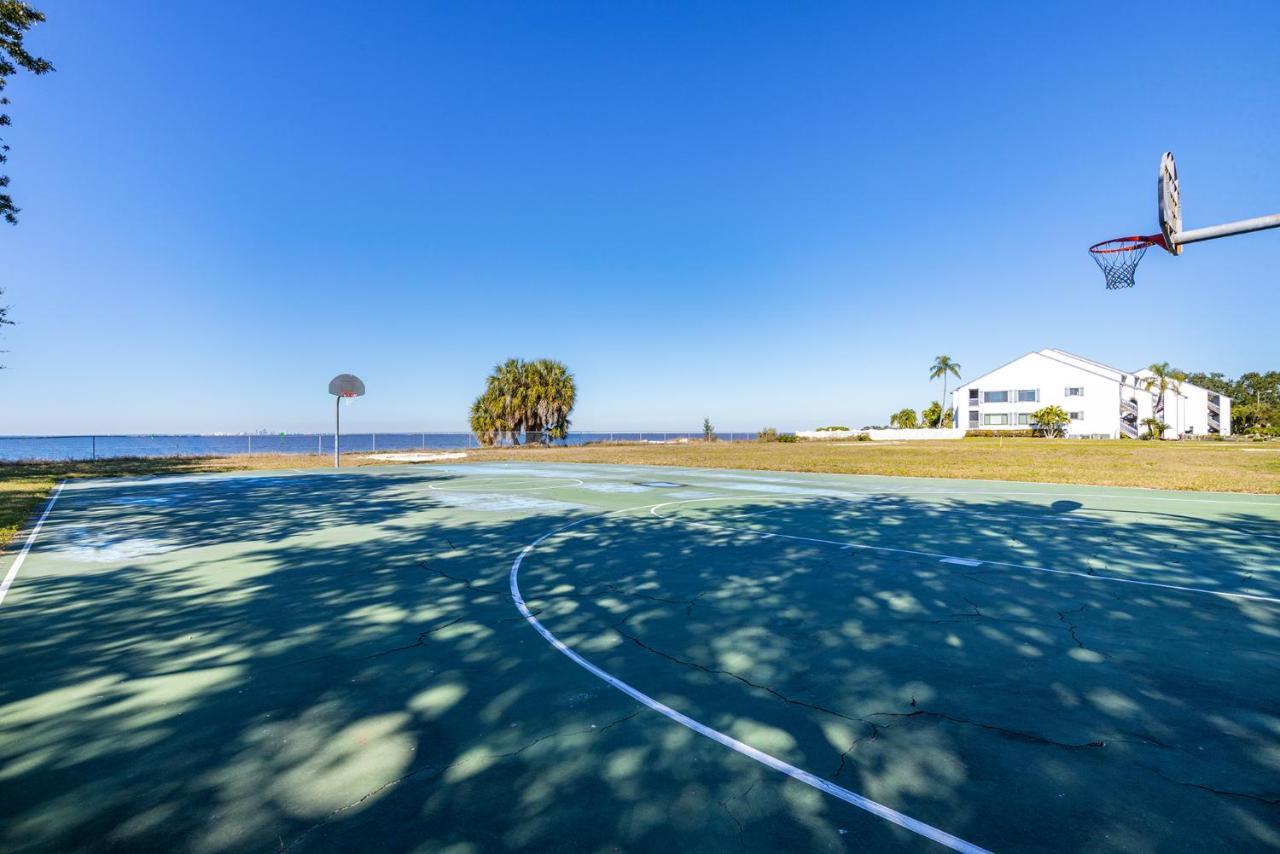 Come Stay Where The Dolphins Play! Ruskin Exterior photo