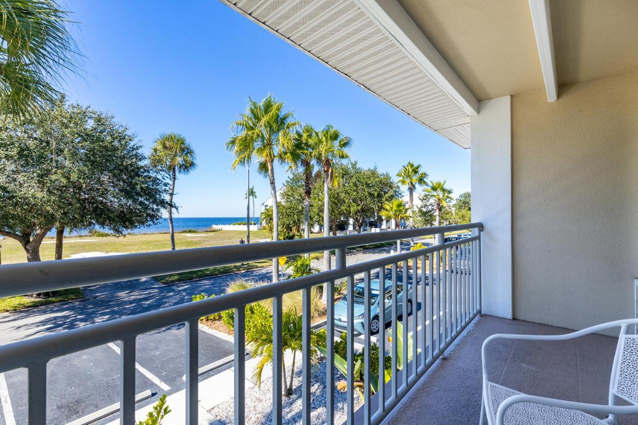 Come Stay Where The Dolphins Play! Ruskin Exterior photo