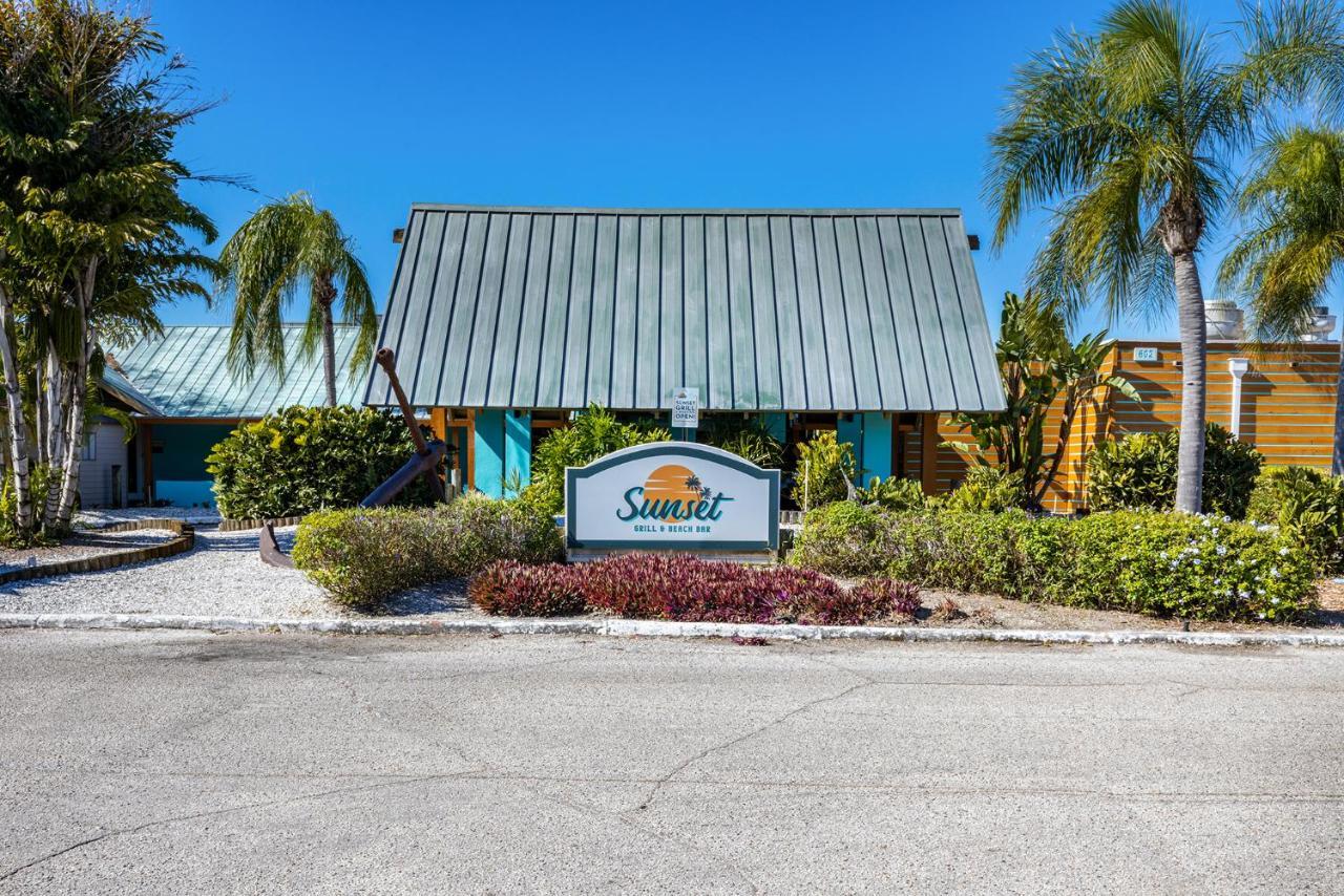Come Stay Where The Dolphins Play! Ruskin Exterior photo